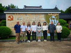 为了更好地展示页面效果
